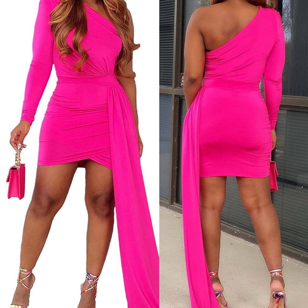 💕 HAWT PINK Women’s Chic One Shoulder Ruched Dress 
ARRIVES NEW